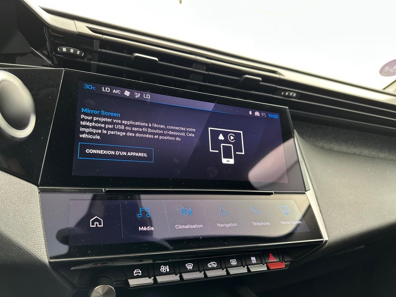 Peugeot 408 phev 180 e-eat8 allure pack — photo 25