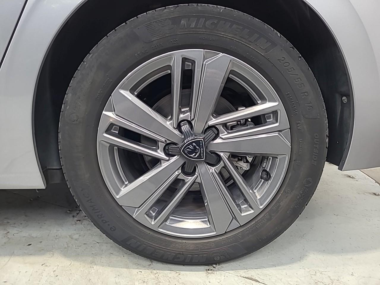 Peugeot 308 bluehdi 130ch s&s eat8 active pack — photo 16