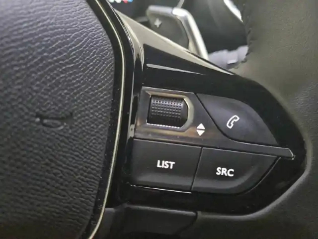 Peugeot 2008 puretech 130 s&amp;s eat8 — photo 28