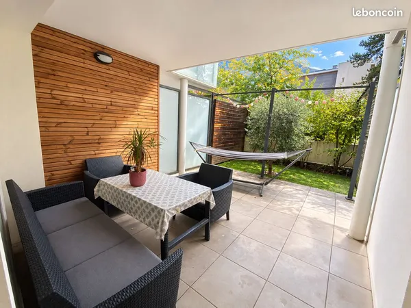 À LOUER - T2 meublé 45 m² avec jardin de 25 m² - Quartier calme - Saint-Égrève