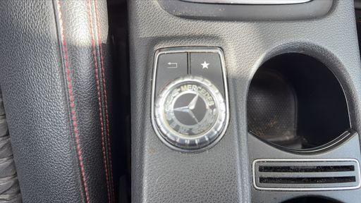 Mercedes Classe A 200 156 7G-DCT - Fascination – 2017 – 149236 km – Essence – Boîte Automatique — photo 38