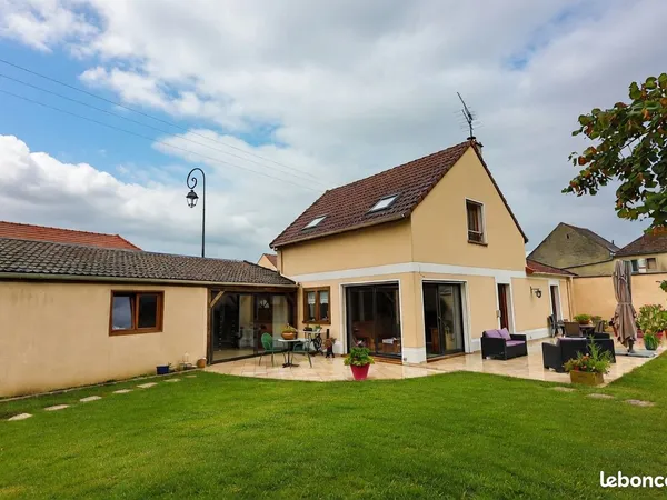Maison 6 pièces 144 m²