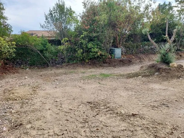 Terrain 500 m²