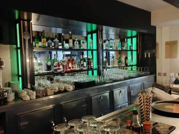 Commerce Location Mandelieu-la-Napoule   72150€