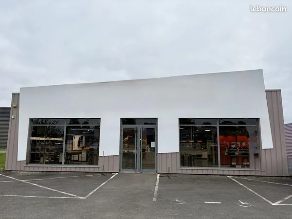 Local commercial 380 m²