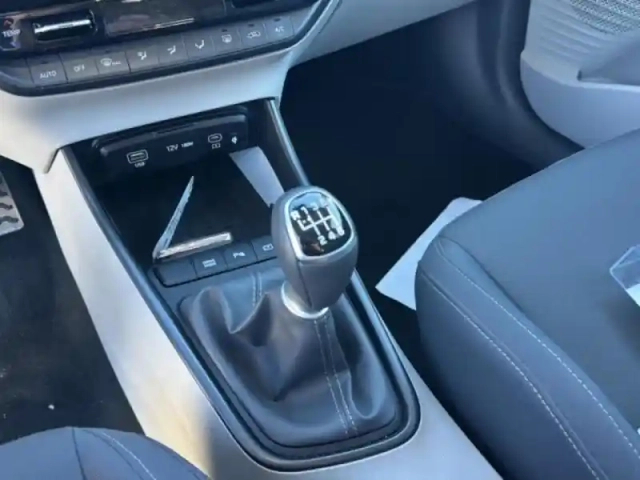 Hyundai Bayon 1.0 t-gdi 100ch creative — photo 6