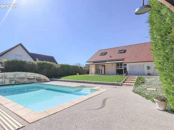 Maison 6 pièces 141 m²