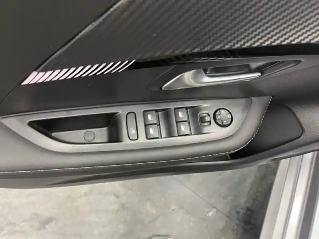 Peugeot 208 hybrid 110 e-dcs6 — photo 59