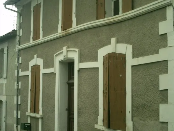 Maison de ville - Grands volumes et jardin