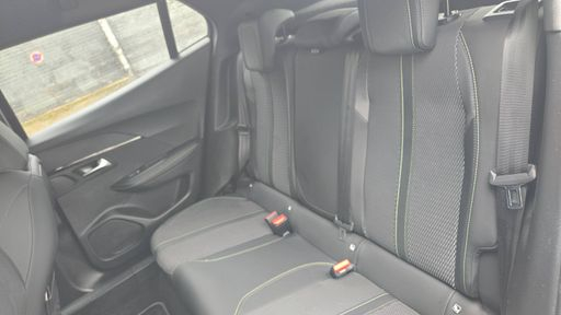 Peugeot 2008 1.2 Hybrid 136 e-DSC6 - GT – 2024 – 12942 km – Hybride essence – Boîte Automatique — photo 31