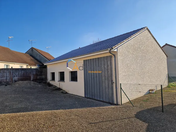 GARAGE VILLEMANDEUR ZONE RESIDENTIELLE