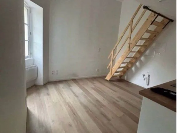 Studio mezzanine