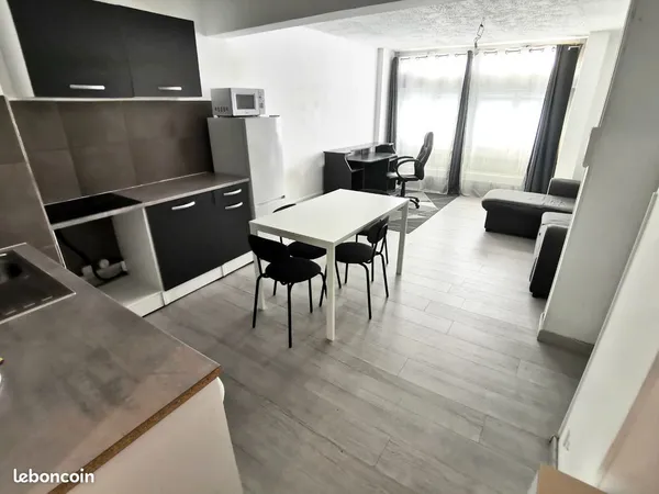 Beau T2 meublé 41 m² - Saint-Lazare - métro, Université & Joliette à pied