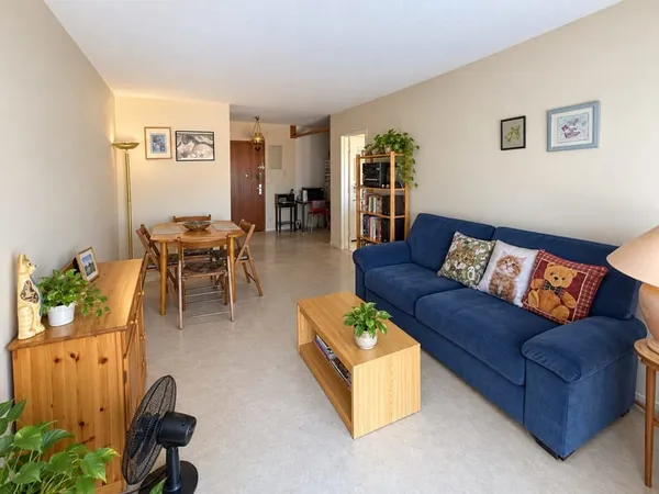À vendre - Clos-Chassaing - Appartement F2 avec balcon, cav
