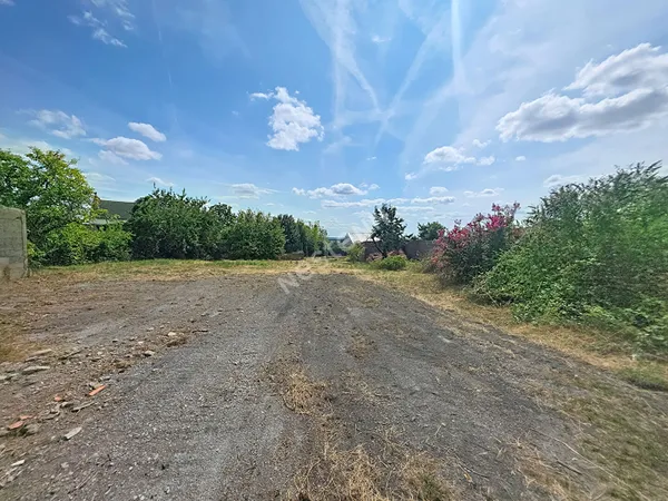 Terrain à bâtir AVENDRE, 897 m2, bourg de Pouillé les Côteaux