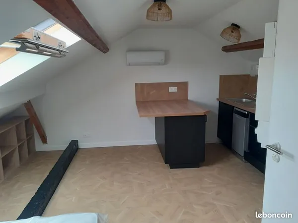 Appartement T1 de 17 m2 à louer meublé (climatisé)