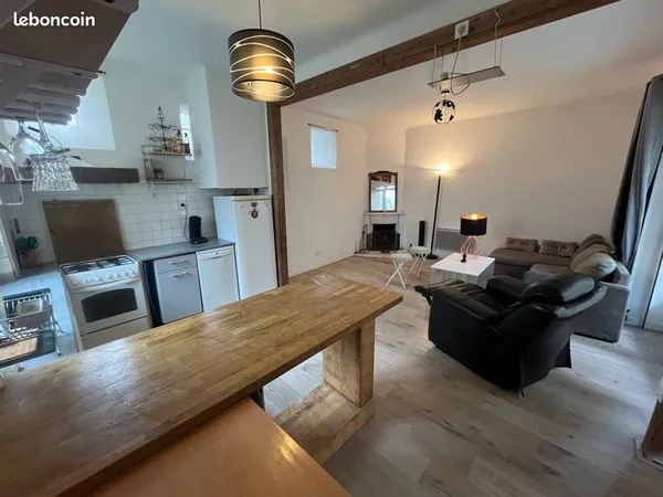 Location Maison 70 m2 avec une cours a louer