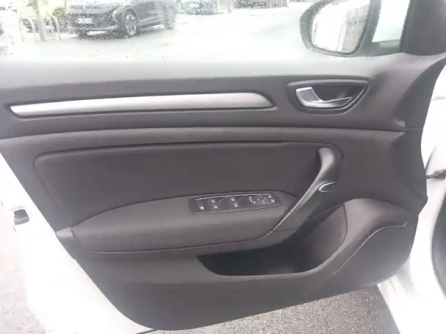 Renault Megane mégane iv berline tce 115 fap — photo 27