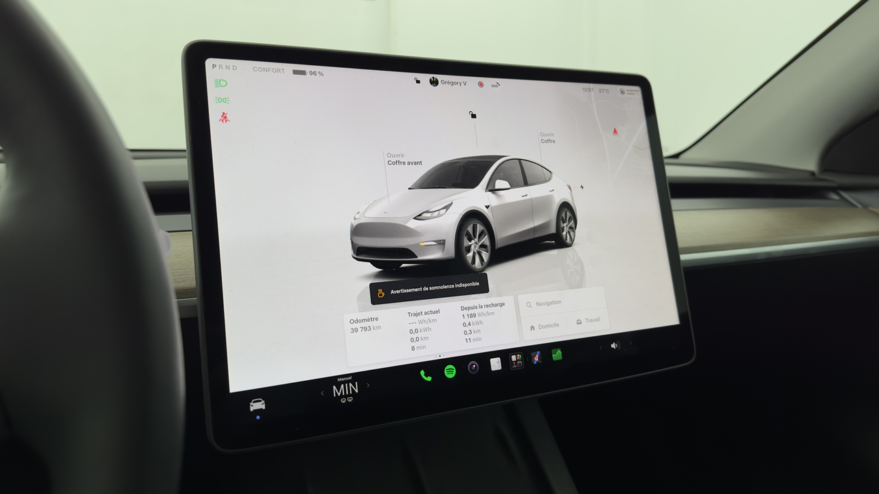 Tesla MODEL Y Standard RWD — photo 21