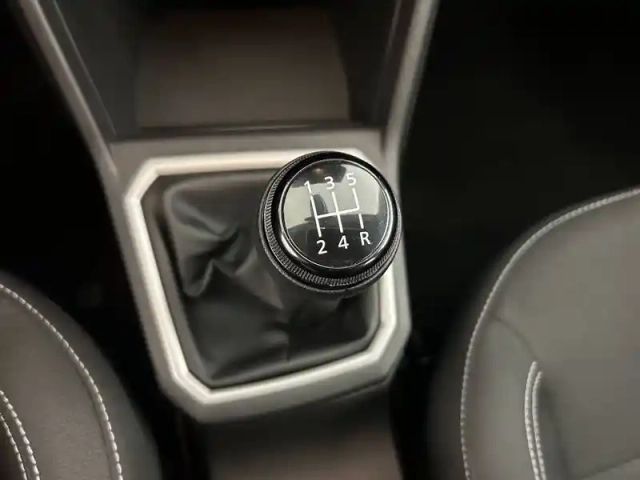 Dacia Sandero sce 65 — photo 31
