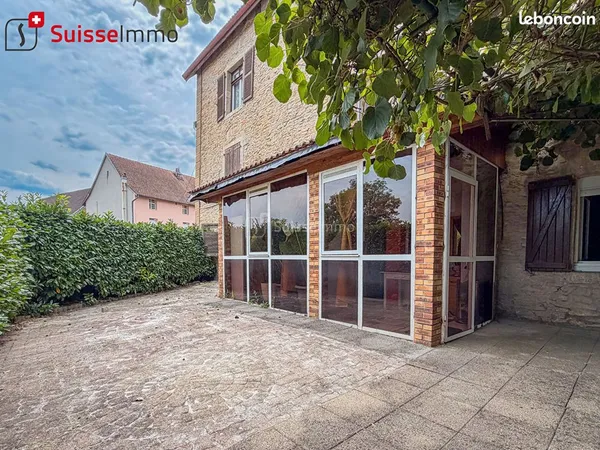 Maison 8 pièces 176 m²