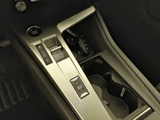 Peugeot 308 sw hybrid 145 e-dcs6 — photo 14