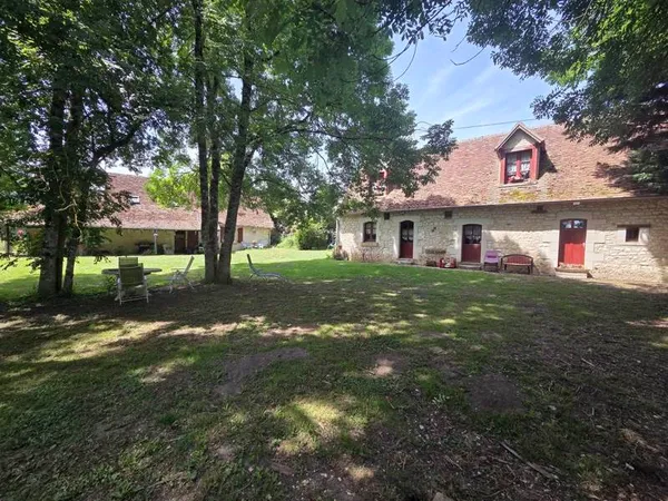 Maison 5 pièces 222 m²