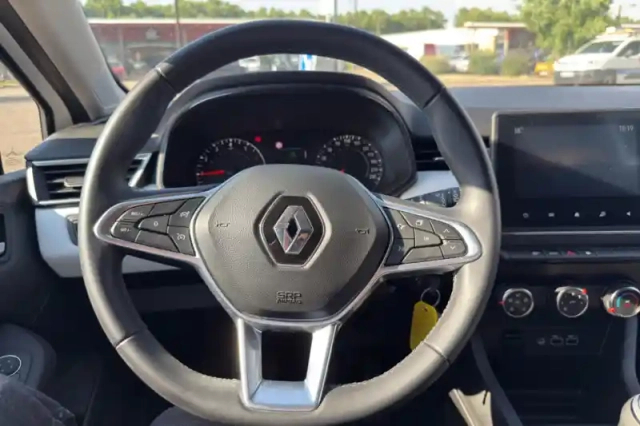 Renault Clio tce 90 — photo 18