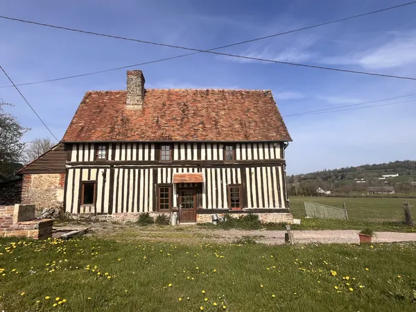 Charmante maison à colombages de style normand sur plus de 5