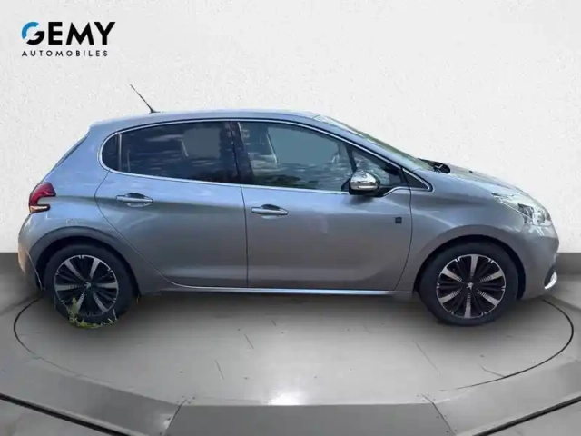 Peugeot 208 puretech 110ch s&amp;s eat6 — photo 4