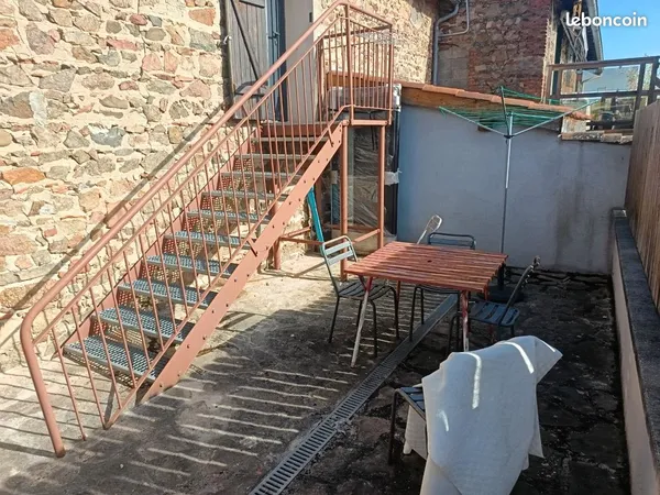 T2 avec terrasse proche Lac