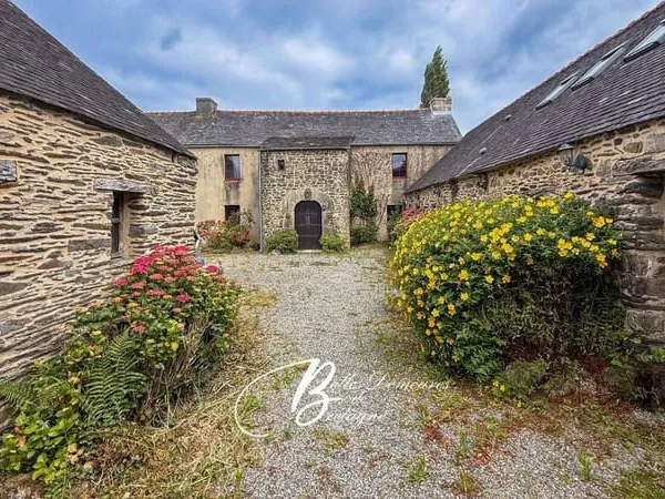 Maison 15 pièces 315 m²