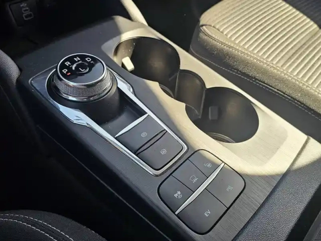 Ford Kuga 2.5 duratec 225 phev powershift — photo 81