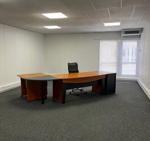 Bureau de 40m² près de Nimes à Langlade - 1er mois Offert charges comprises -