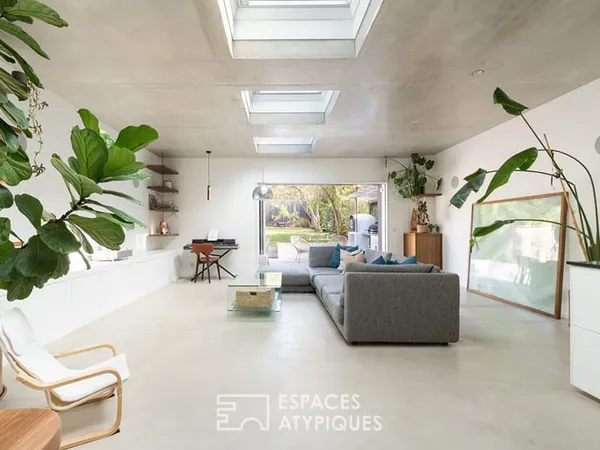 Maison contemporaine avec jardin et terrasse
