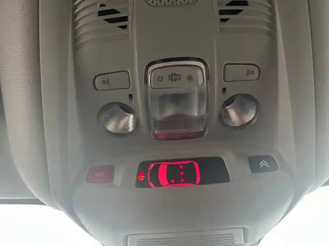 Citroën C5 Aircross bluehdi 130 eat8 — photo 28