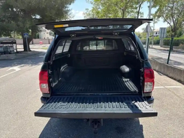 Toyota Hilux 2.4 d-4d x-tra cabine légende 4wd rc21 — photo 15