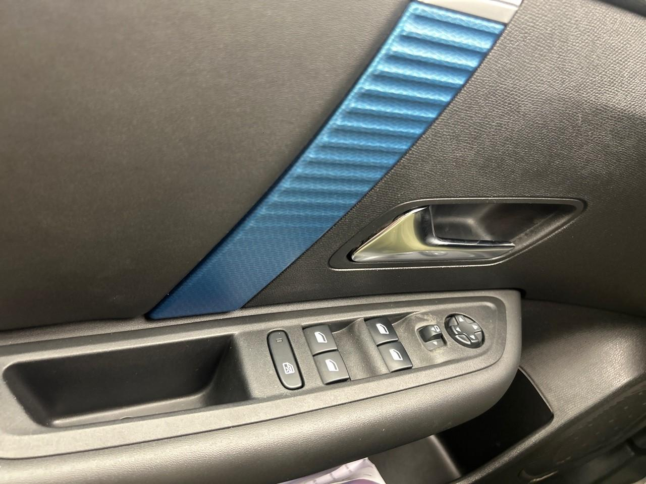 Citroën C4 e-c4 136 ch automatique shine — photo 27
