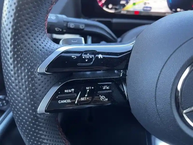 Mercedes Gla 250 e hybrid eq amg line — photo 16