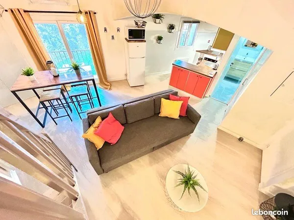Location meublée à l année chambre mezzanine