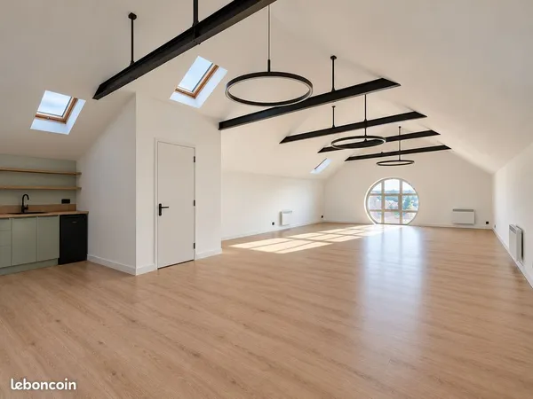 Bureau rénové 60m2 à louer (kitchenette et toilette)