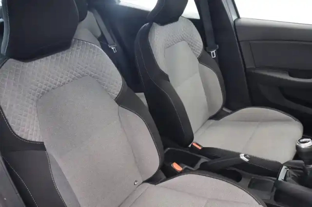 Renault Clio tce 90 — photo 32