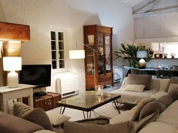 Maison 8 pièces 250 m²