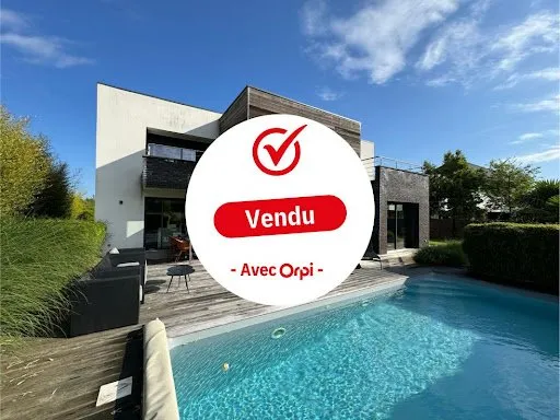 Villa 6 pièces 238 m²