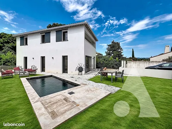 Villa 4 pièces 121 m²