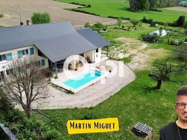 Maison 8 pièces 220 m²