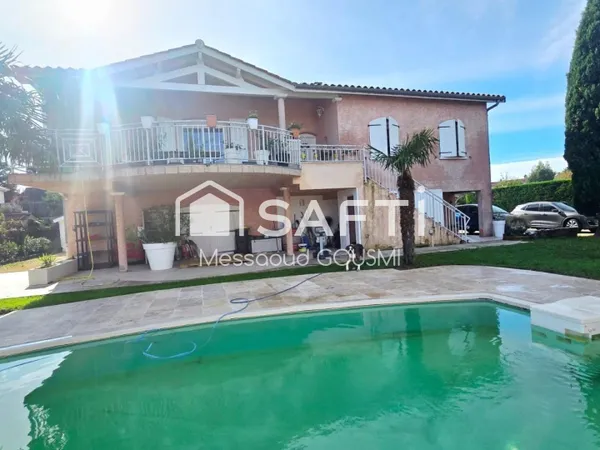 SEYSSUEL CENTRE - SUPERBE VILLA DE 198 M² AVEC PISCINE SUR 1 006 M² DE TERRAIN