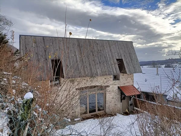 Chalet contemporain avec espace bien-être