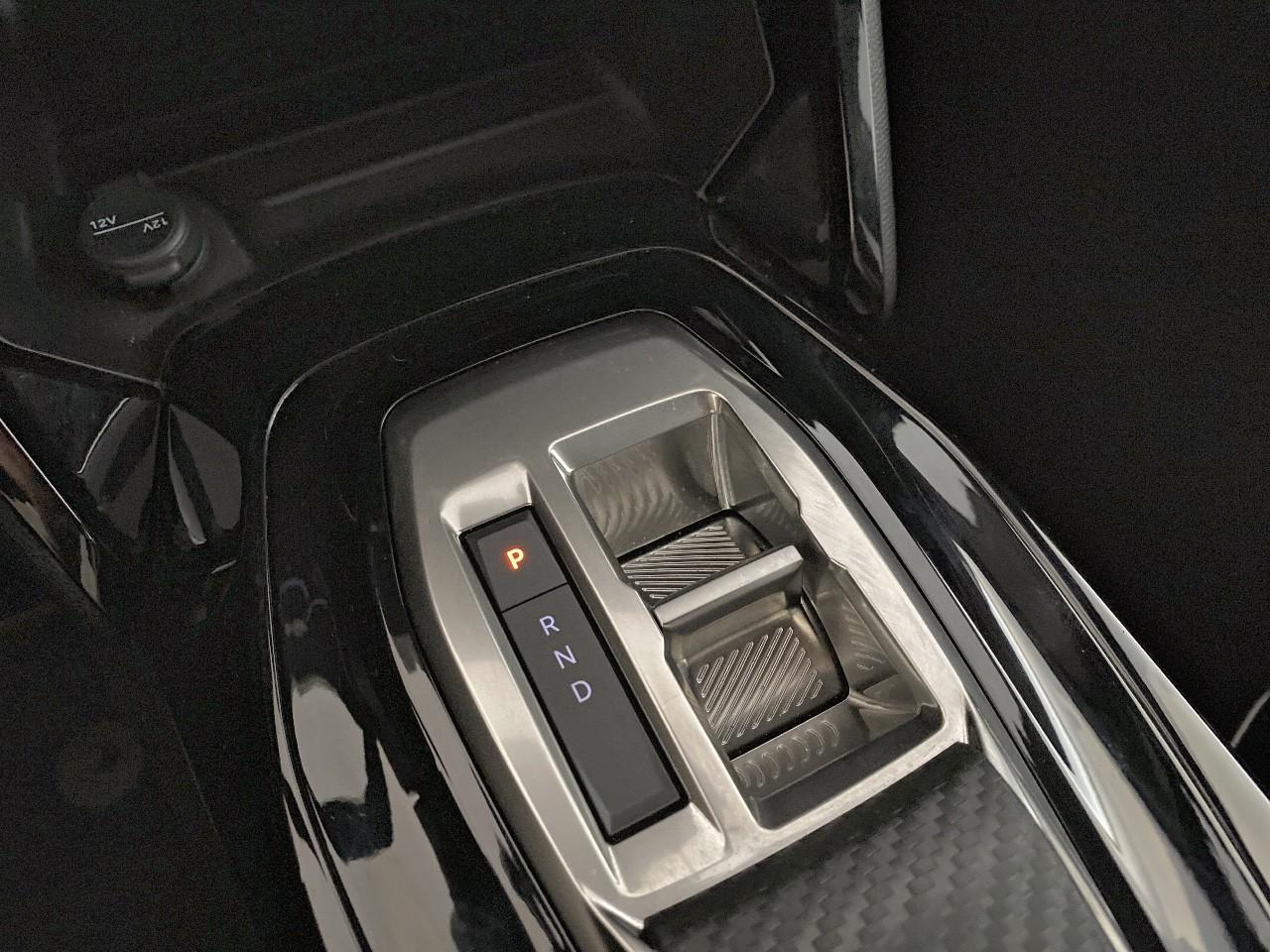 Peugeot 2008 hybrid 145 ch e-dcs6 allure — photo 15