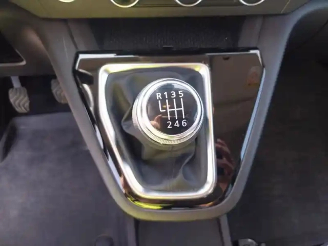 Renault Kangoo blue dci 115 — photo 13